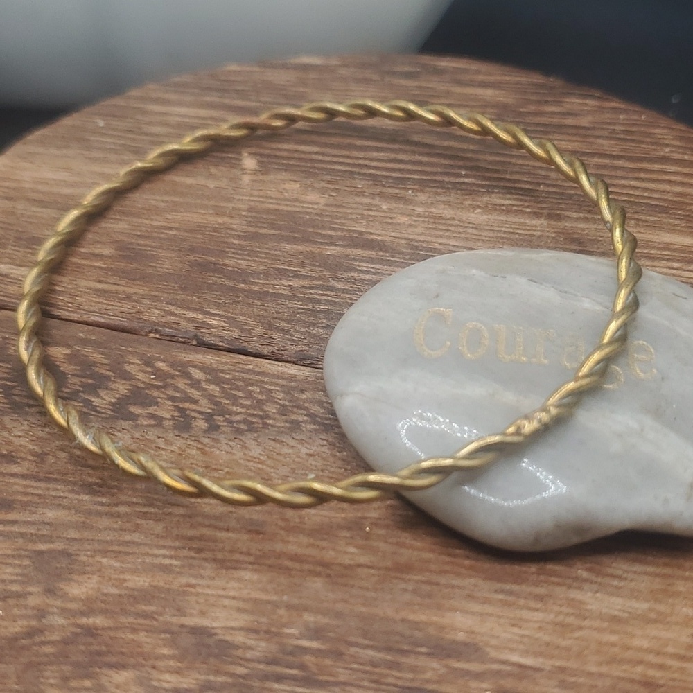 B2028 gold tone wire braided estate‎ bracelet